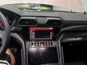 Lamborghini Urus (2018–2023) Apple CarPlay ja Android Auto aktiveerimine - toote vaade 3
