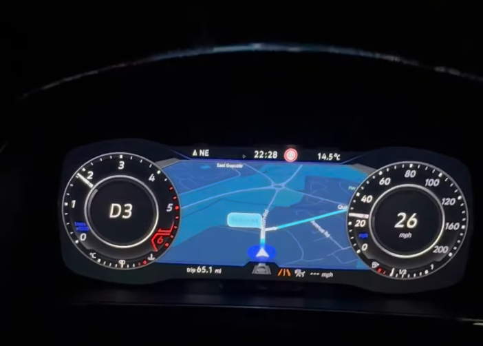 Volkswagen Virtual Cockpit (Active Info Display) Apple CarPlay kaardi kuvamine & integratsioon
